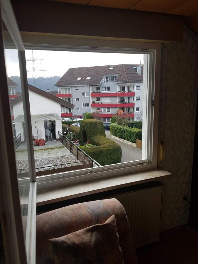 Sonnige Ruhige Dachzimmer Inkl Wifi Plus Kaffee Mit Wg Dusche Und Neuer Kueche Лёррах Экстерьер фото